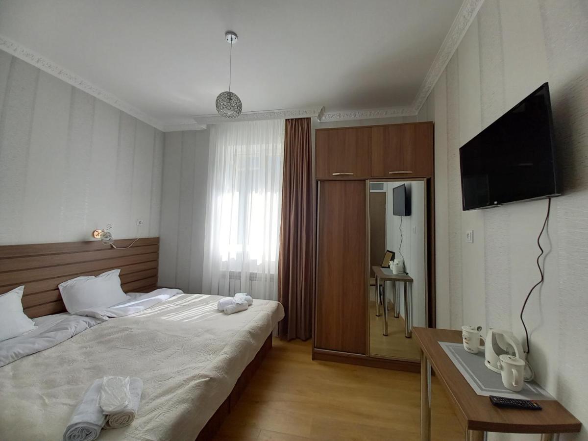 Bed and Breakfast Mountain Heart Kazbegi Esterno foto