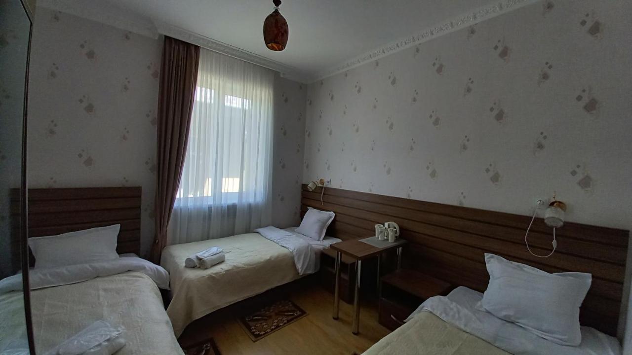 Bed and Breakfast Mountain Heart Kazbegi Esterno foto