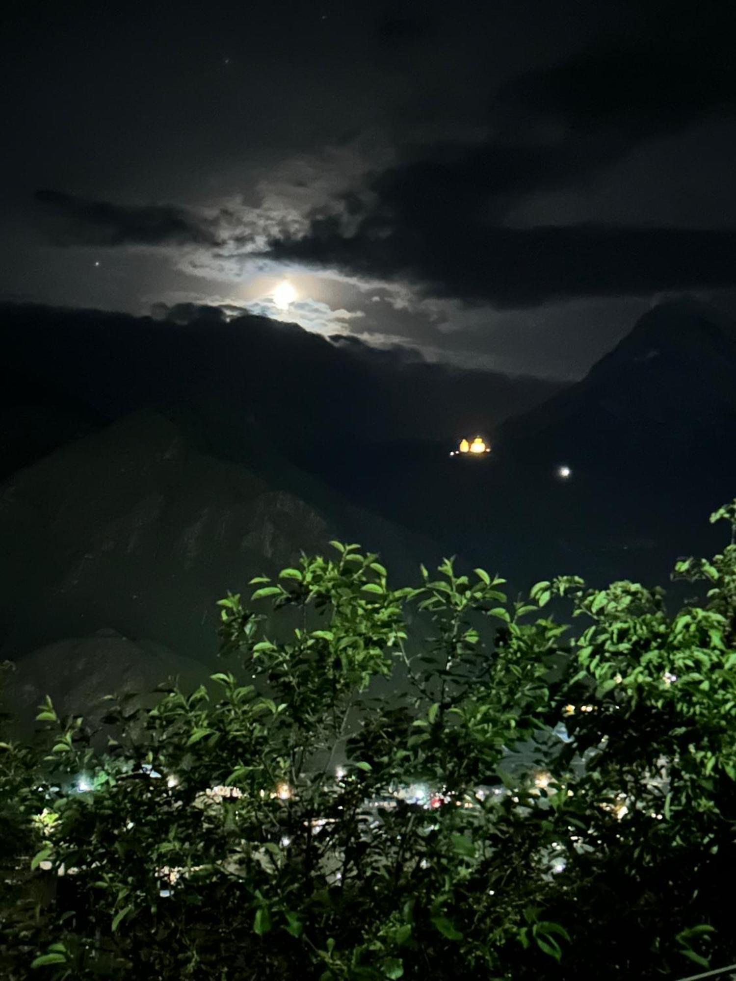 Bed and Breakfast Mountain Heart Kazbegi Esterno foto
