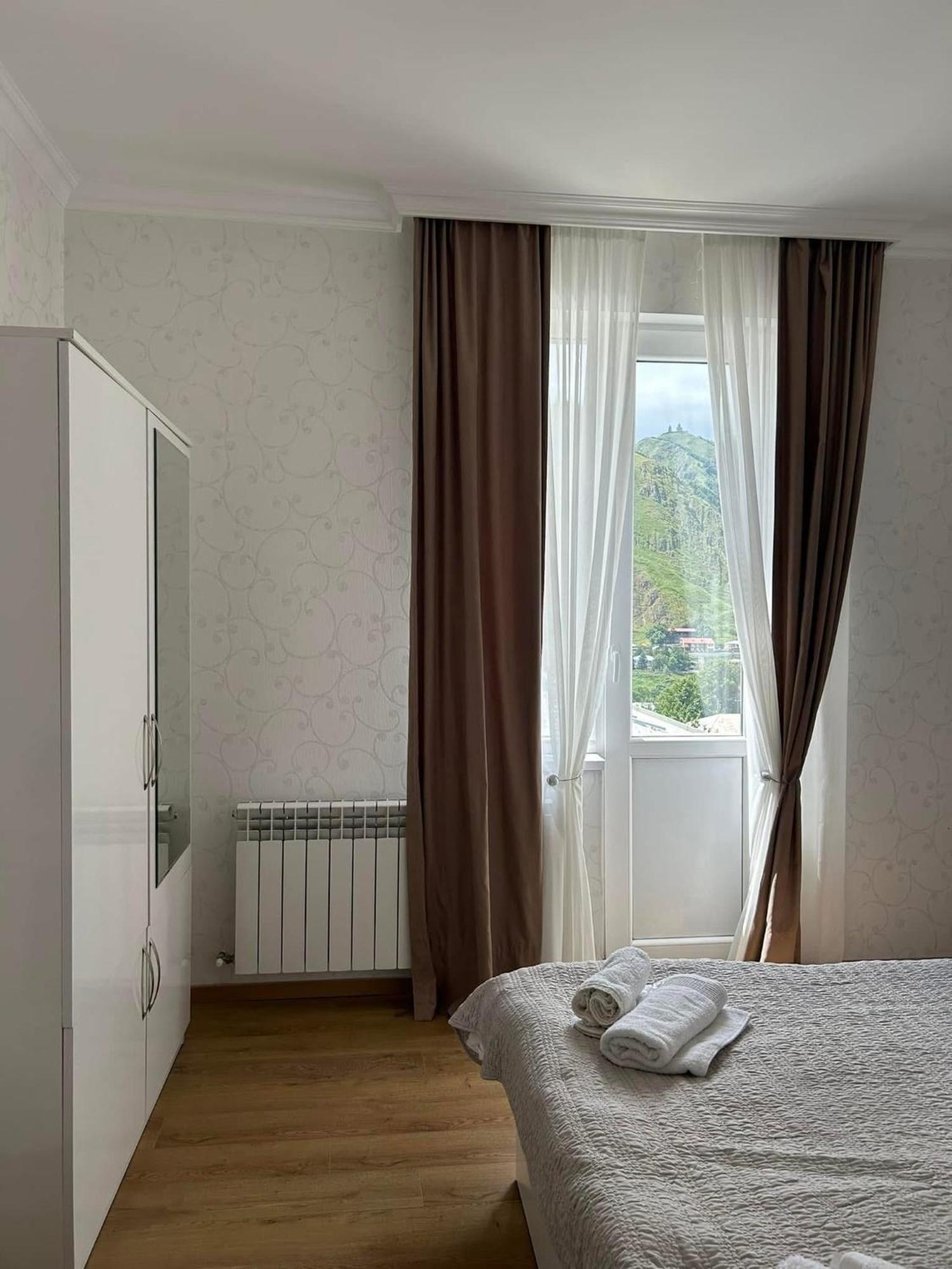 Bed and Breakfast Mountain Heart Kazbegi Esterno foto